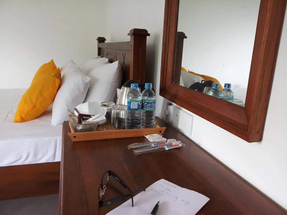 民宿 Rock Edge Residence 康提